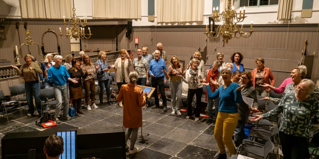 Popkoor Popart Oefenavond 8 oktober 2024. De foto is gemaakt door Piet Wendrich.